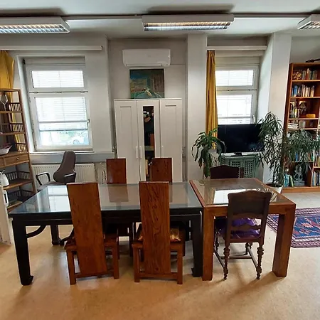 1 Zimmer Wohnung Mit Balkon
