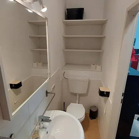Appartement 1 Zimmer Wohnung Mit Balkon *