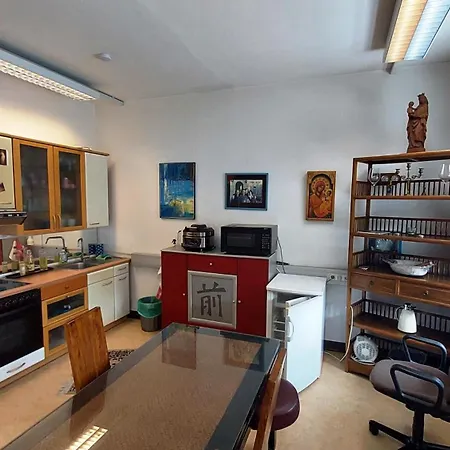 1 Zimmer Wohnung Mit Balkon *